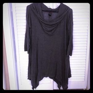 Red Bubka gray tunic